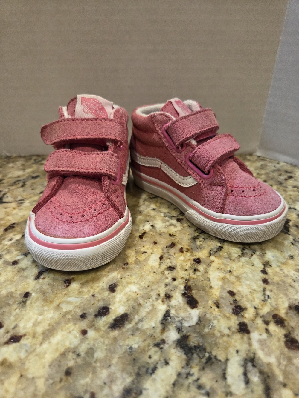 Vans Toddler Size 4 SK8-MID REISSUE V COLOR THEORY HONEYSUCKLE Pink Shoes